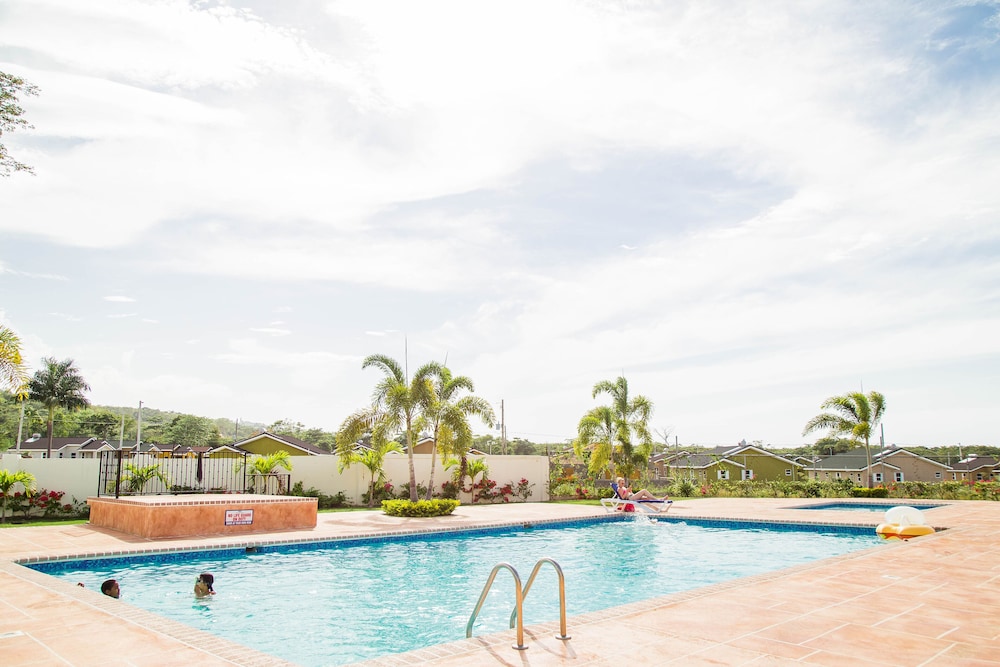 Drax Hall Manor Country Club 3 Bdrm view 2