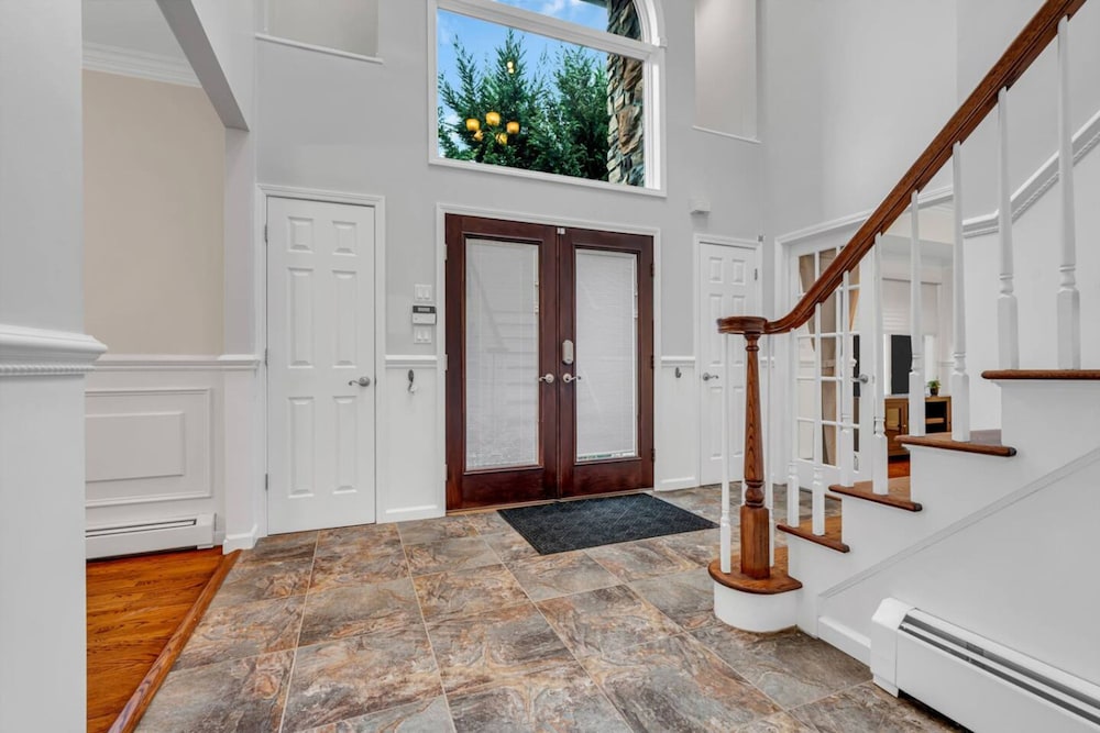 Family Getaway With Fireplace and Patio