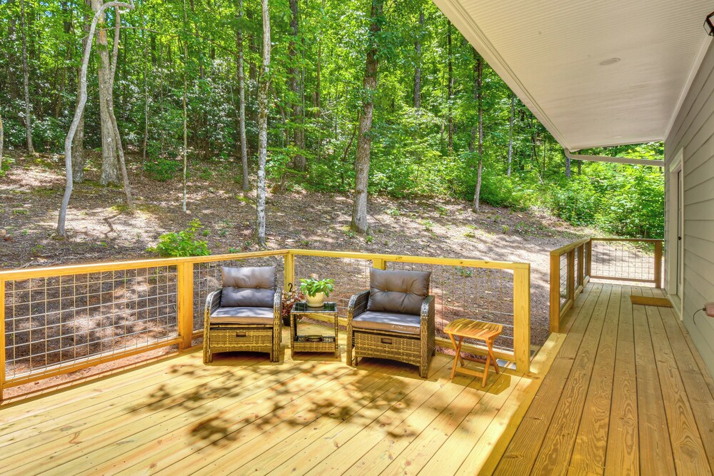 Golf Access & Furnished Deck: Cabin in Clayton