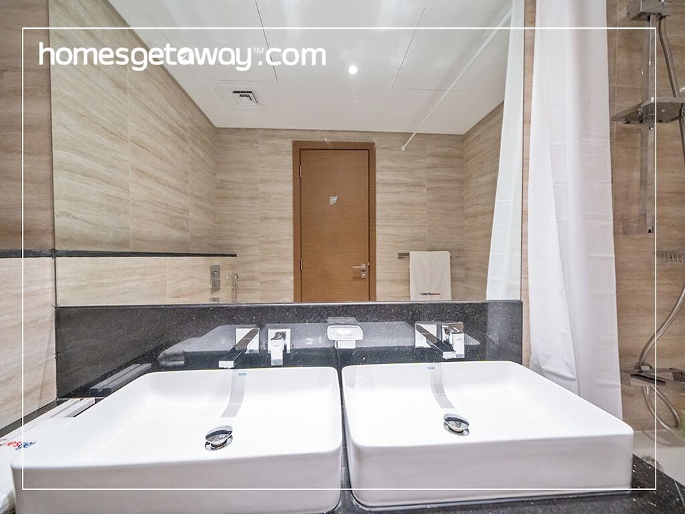 Stylish 2BR Fully Furnished Unit at Business Bay