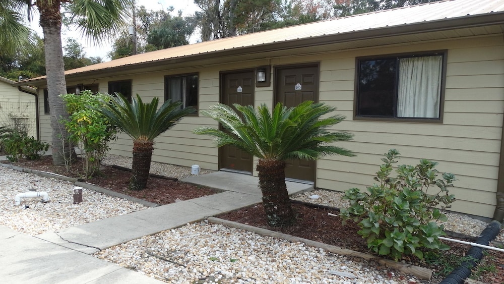 Budget Inn