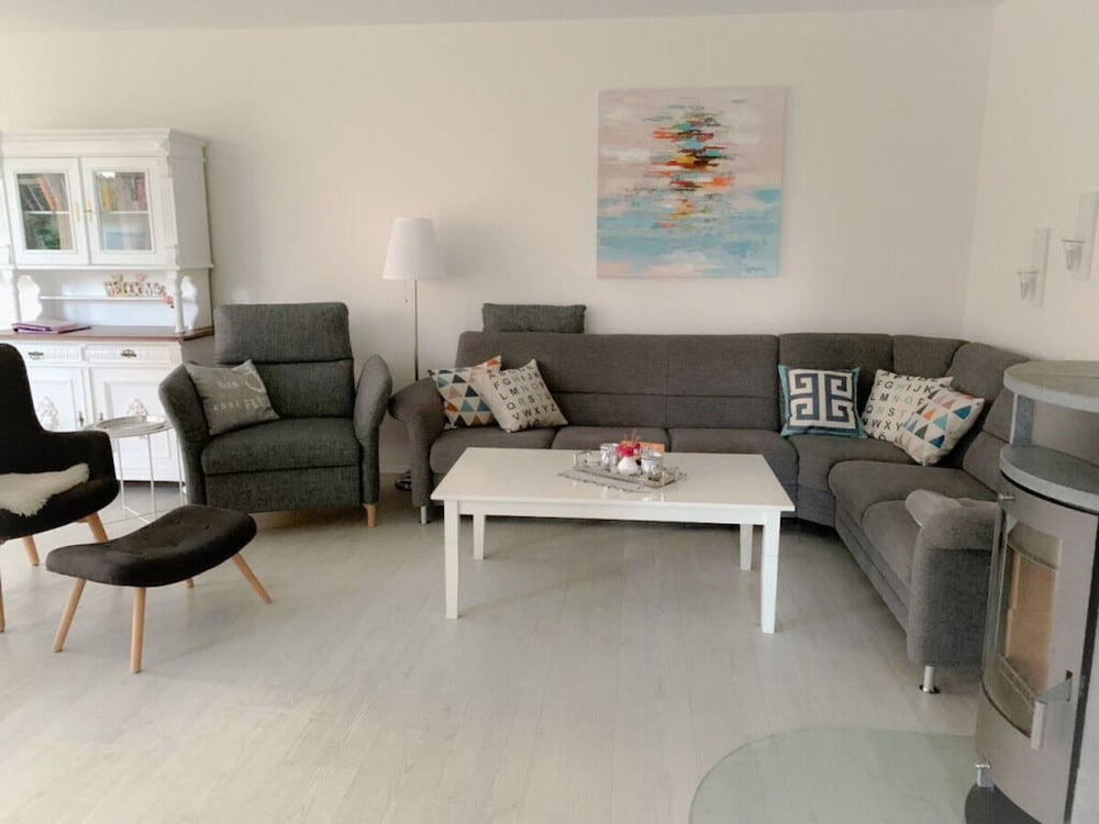 Diekkier Modern Retreat