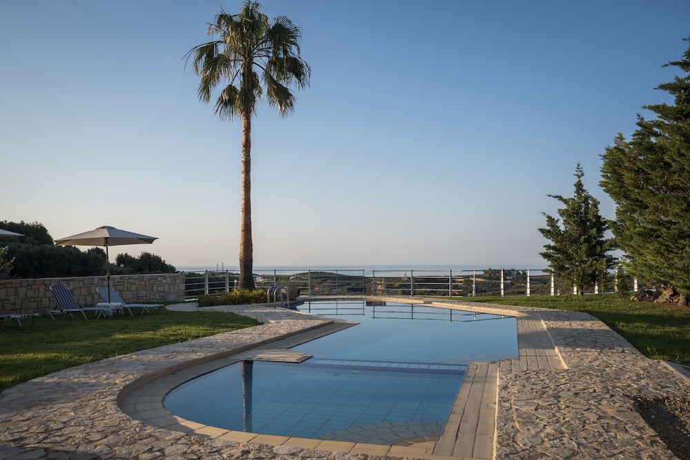 Athina Luxury Villas