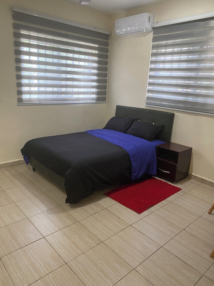 Louis Apartments