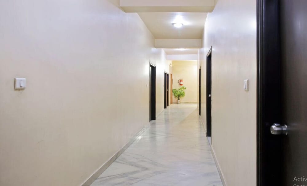Jypore Saffron Inn & Suites