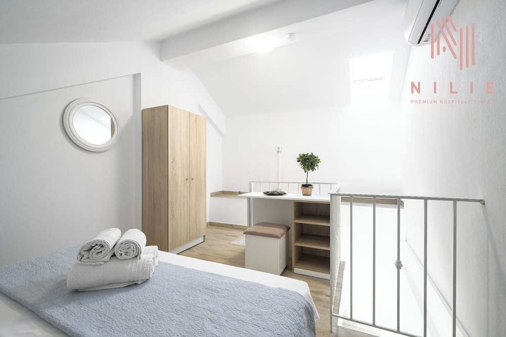 Azur Residences, Nilie Hospitality MGMT