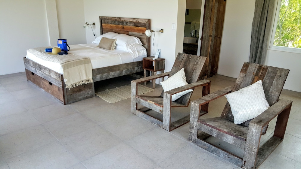 Thatch Caye, a Muy'Ono Resort