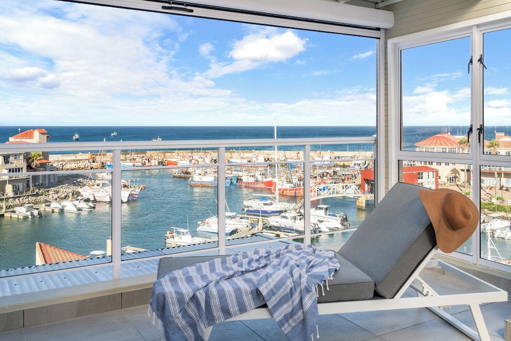 Harbour Club
