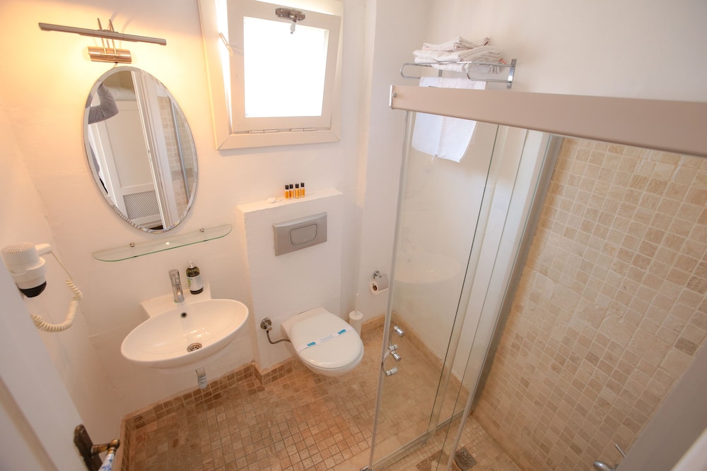 Moshinos Otel - Image 11