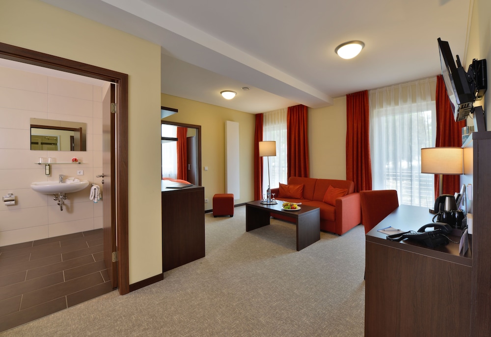Berlin Vacations - ARIBO Hotel Erbendorf - Property Image 9