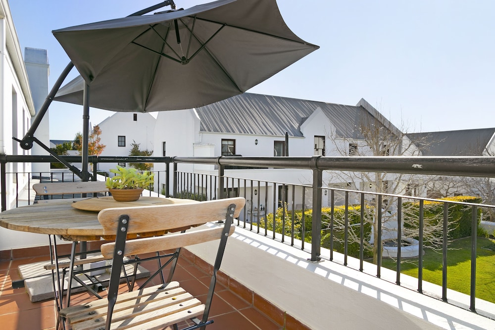 Winelands Golf Lodges at De Zalze