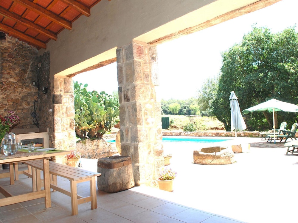 Traditional Estate From the XIV Century, With Swimming Pool photo 3