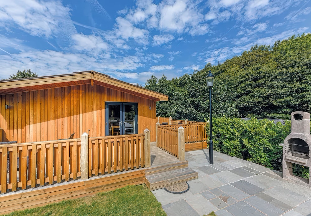 10 Chew Valley Lodge