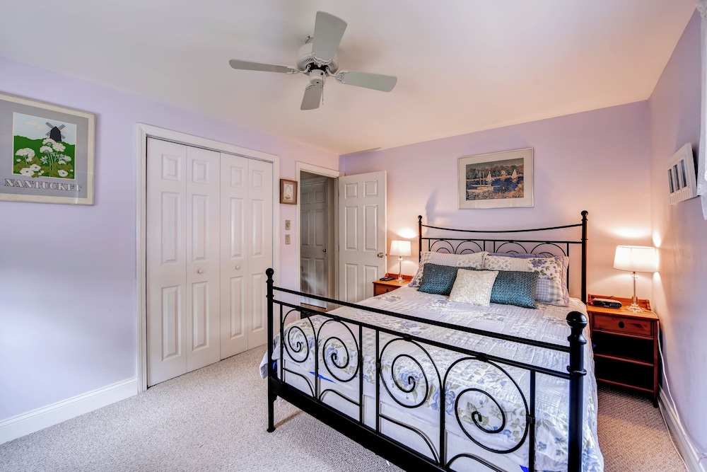 Charming East Falmouth Home: Walk to Private Beach