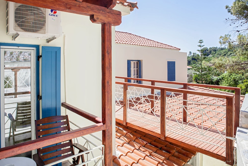 Stafylos Suites Boutique Hotel