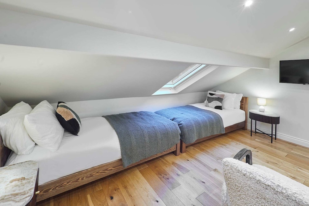 Host Stay Hovera Cottage
