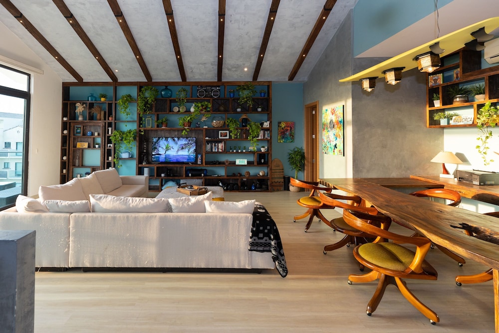 The Penthouse by Acomodo
