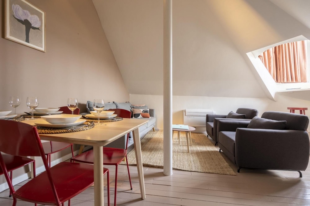 The Suit Duplex Apartment