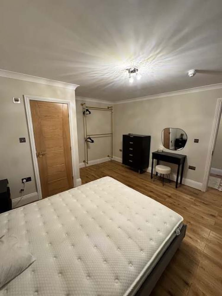 Charming Notting Hill Basement Flat With Garden