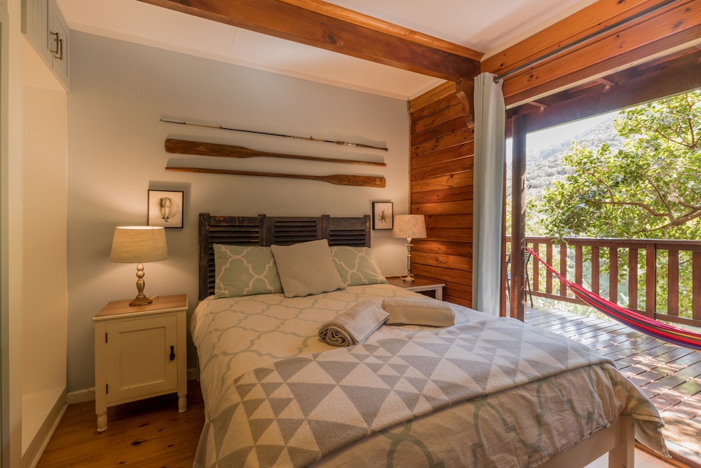 Ballots Bay Treehouse by HostAgents view 5