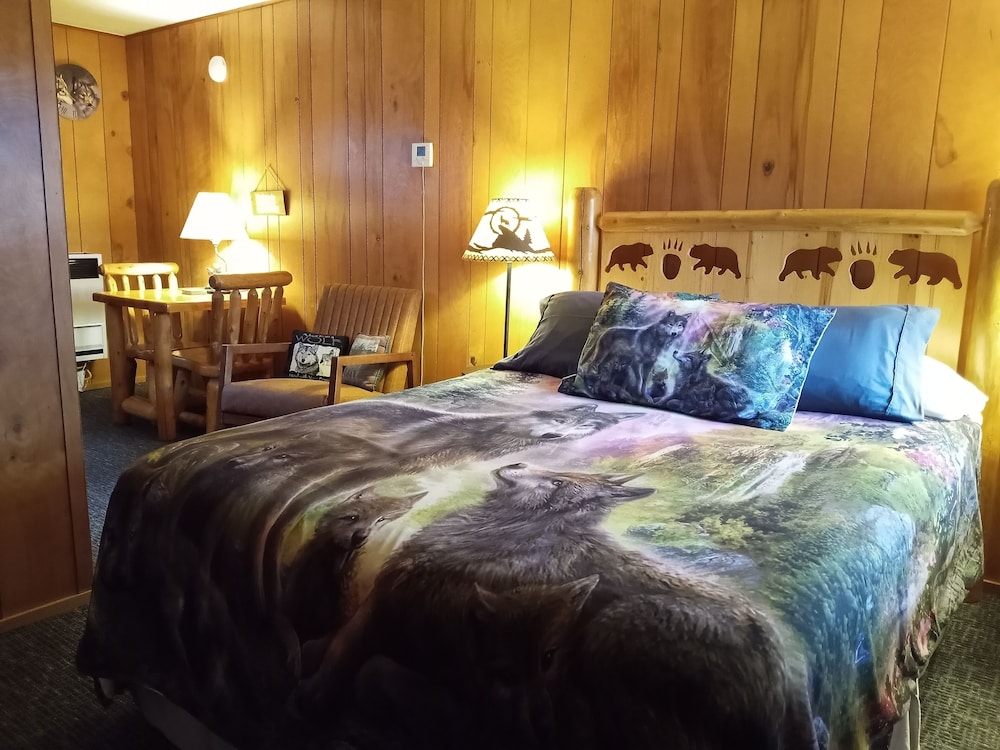 Sunshine Motel and Cabins view 3