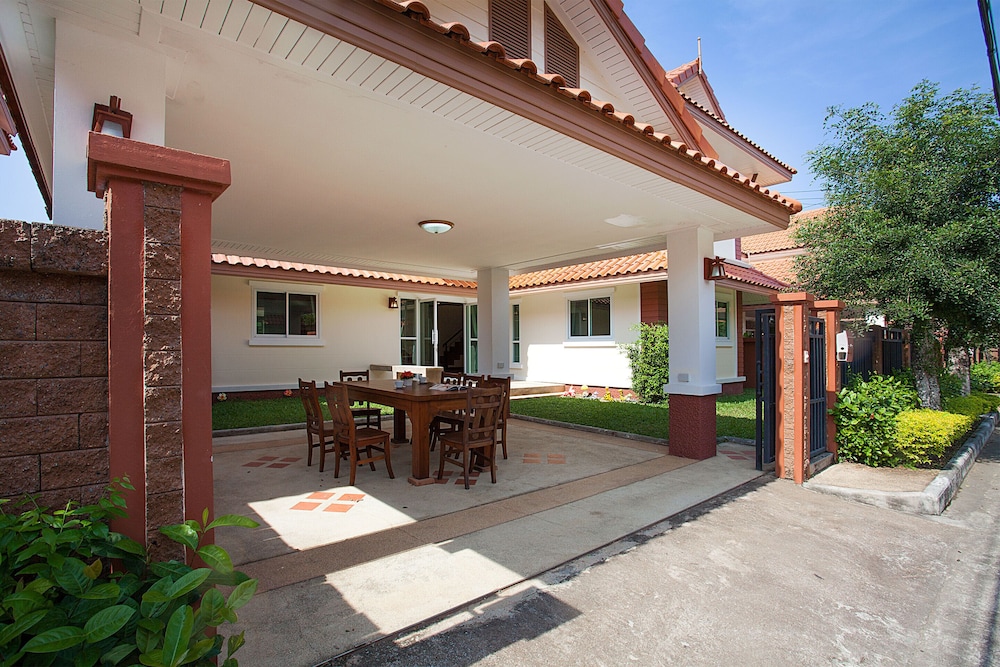 Baan Thai Lanna Pattaya