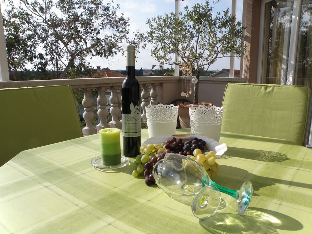 Tin - Comfortable Apartment Near Beach - A1 view 5