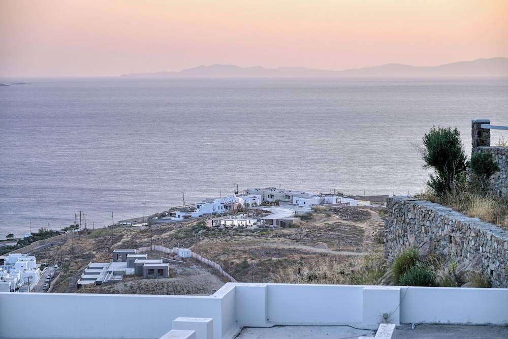 Aloft Suites Mykonos Island