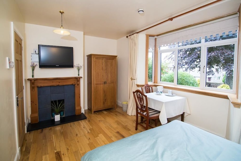 Abbotswell Guesthouse view 5