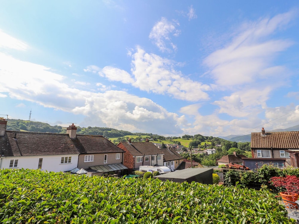 Heddfan view 4