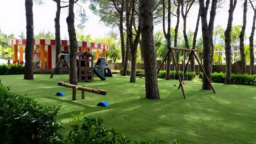 Villaggio Turistico La Mantinera Hotel