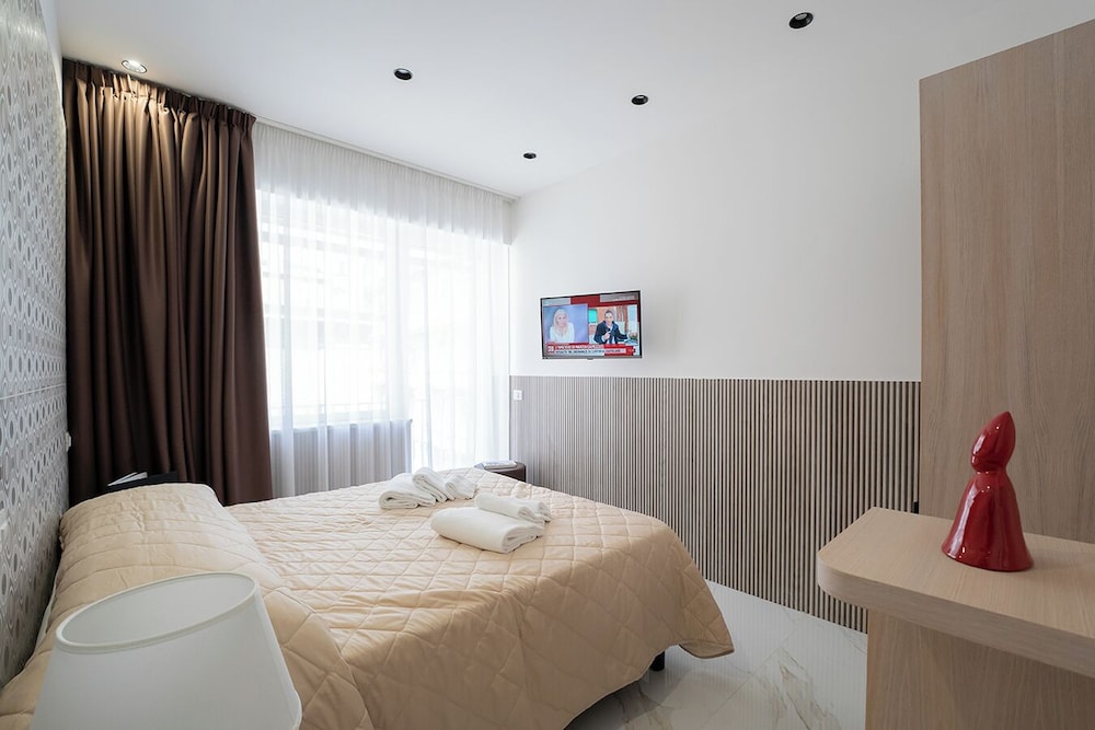P.C. BOUTIQUE H. LIFESTYLE NAPOLI CENTRO by ClaPa Group Dislocated Hospitality