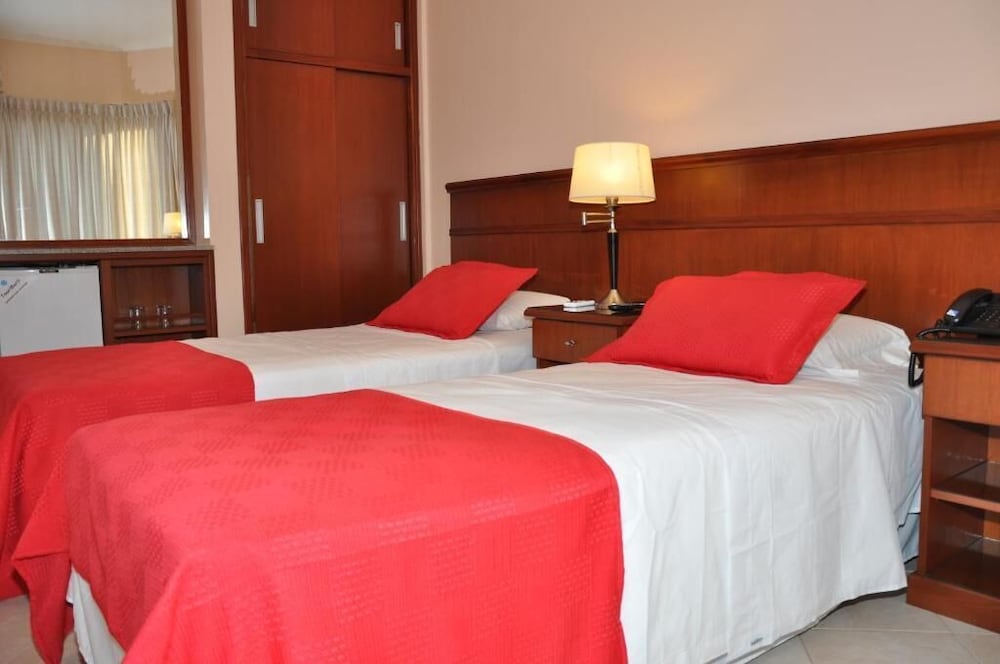 RealNoa Hotel