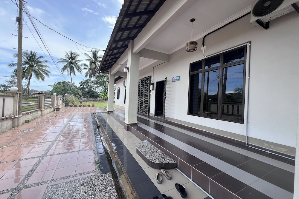 Nurbayu Villa (3 and 4 bedroom Villa) Kemaman