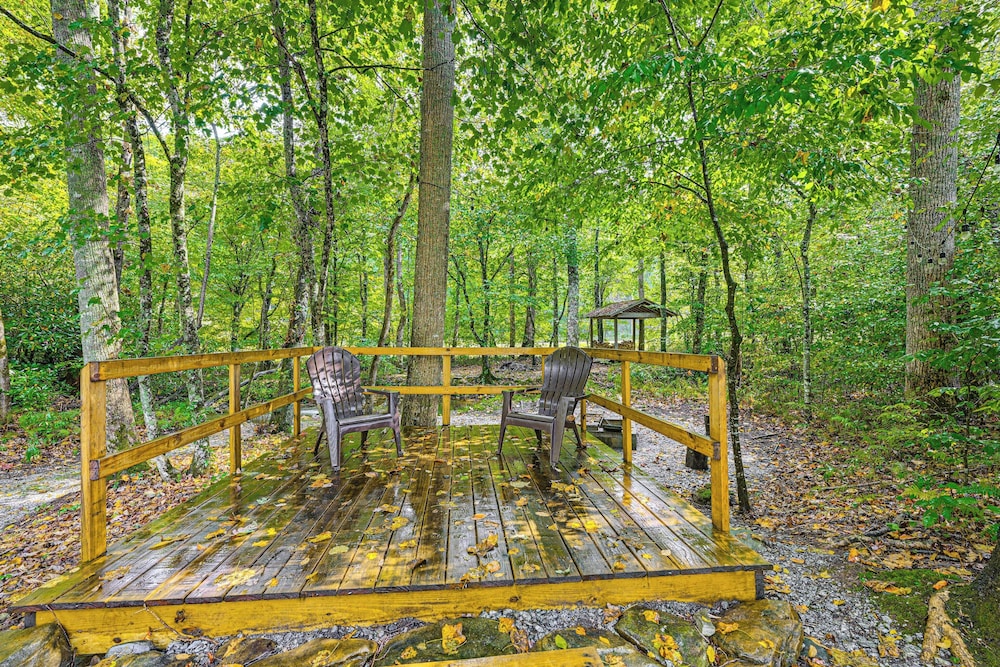 28 Acres: Home w/ Barn & Fire Pit Near Franklin!