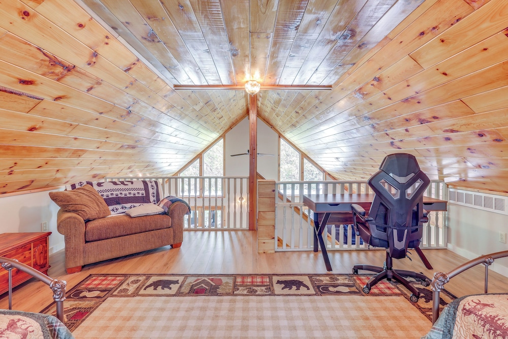 Peaceful Family Cabin on Schroon River!