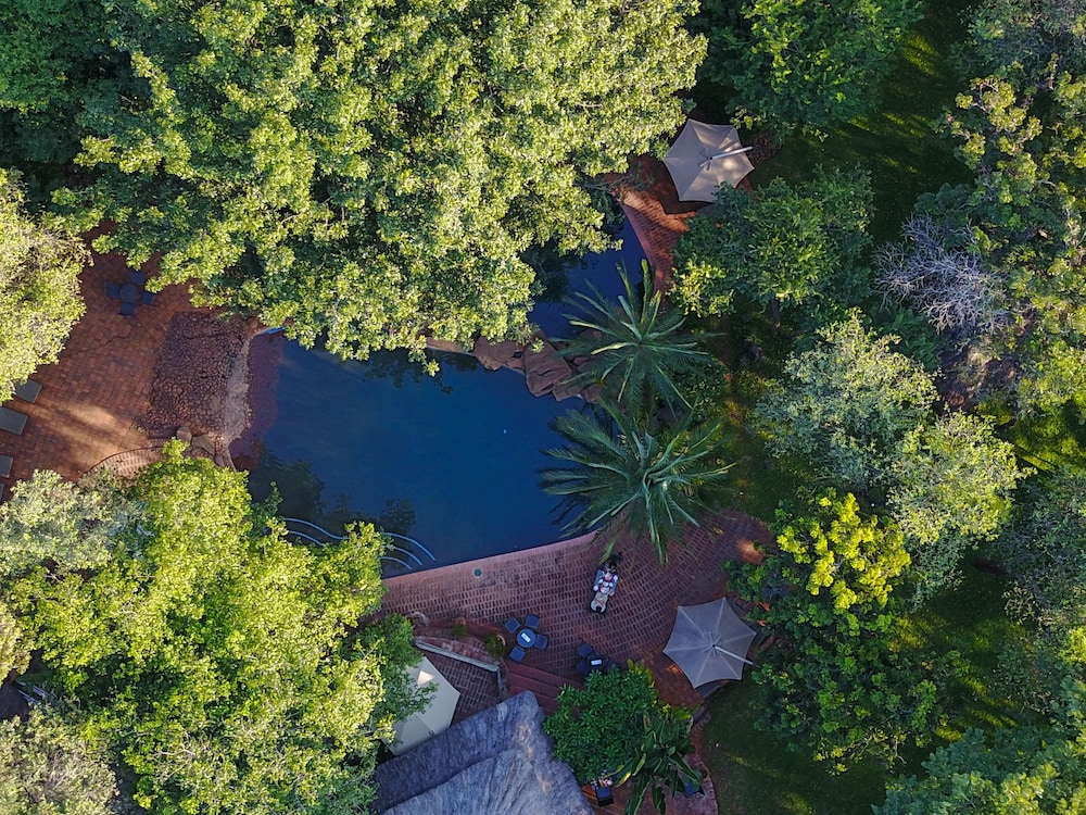 Lokuthula Lodges