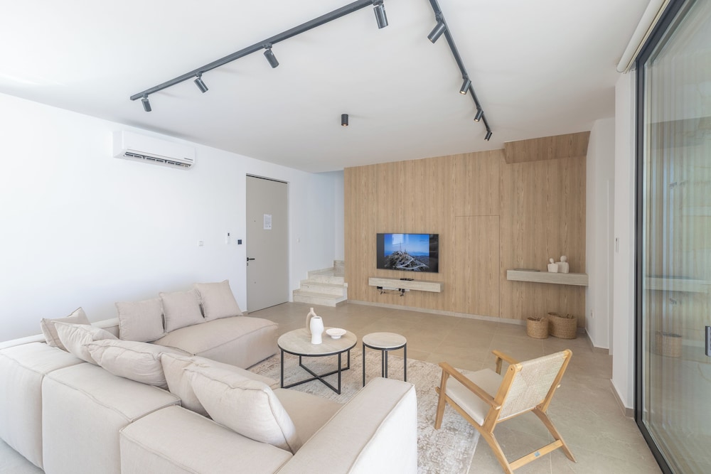 Ayia Napa Orea Villa OR9