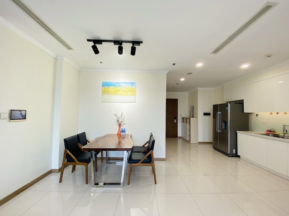 Landmark Apartment in Vinhomes Central Park