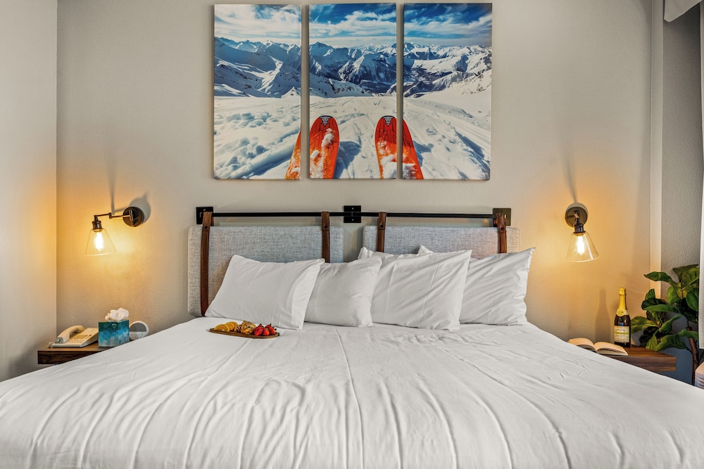 The Grand Lodge by Traverse Hospitality (No Resort Fees)
