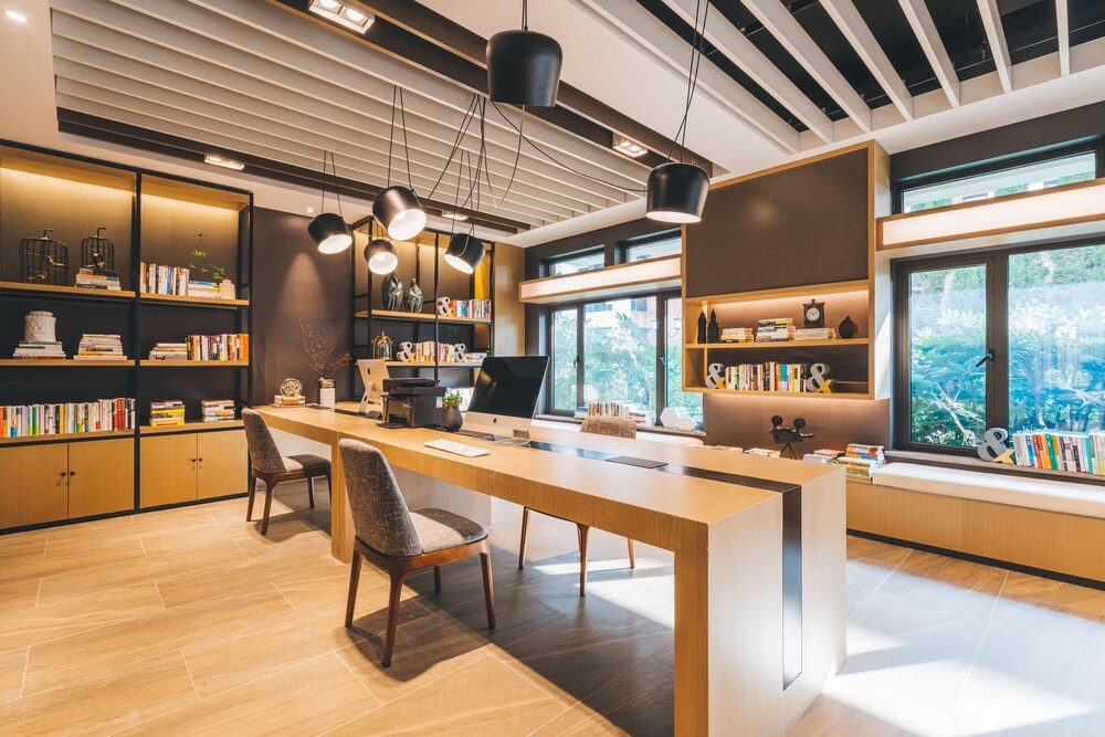 meeting & event spaces