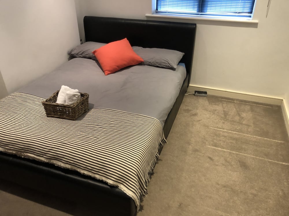 2bed 2bath apartment in kings cross
