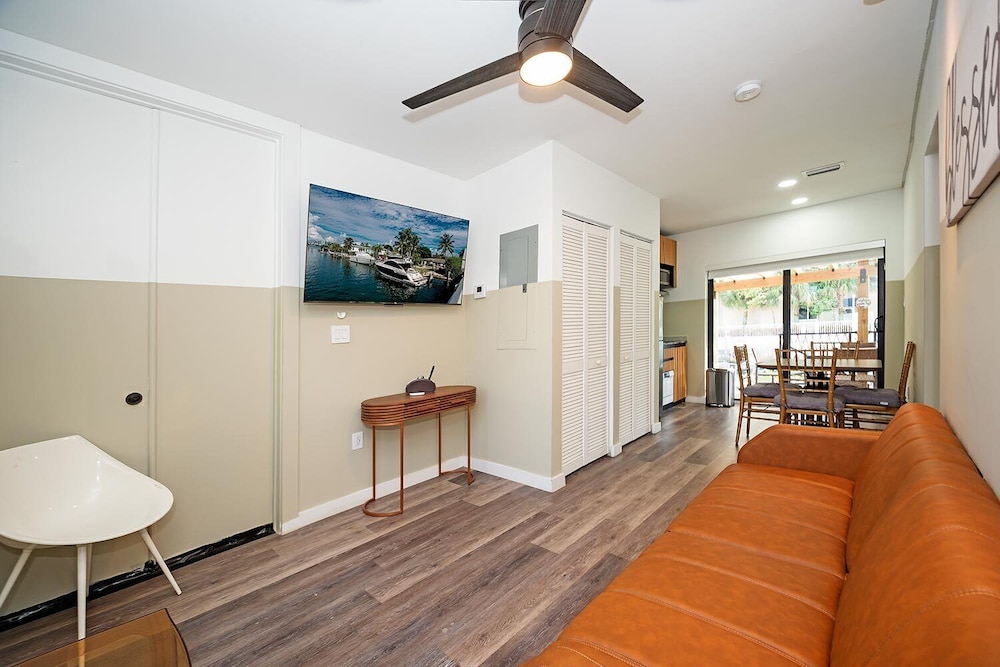 Luxury RiverFront by Renzzi