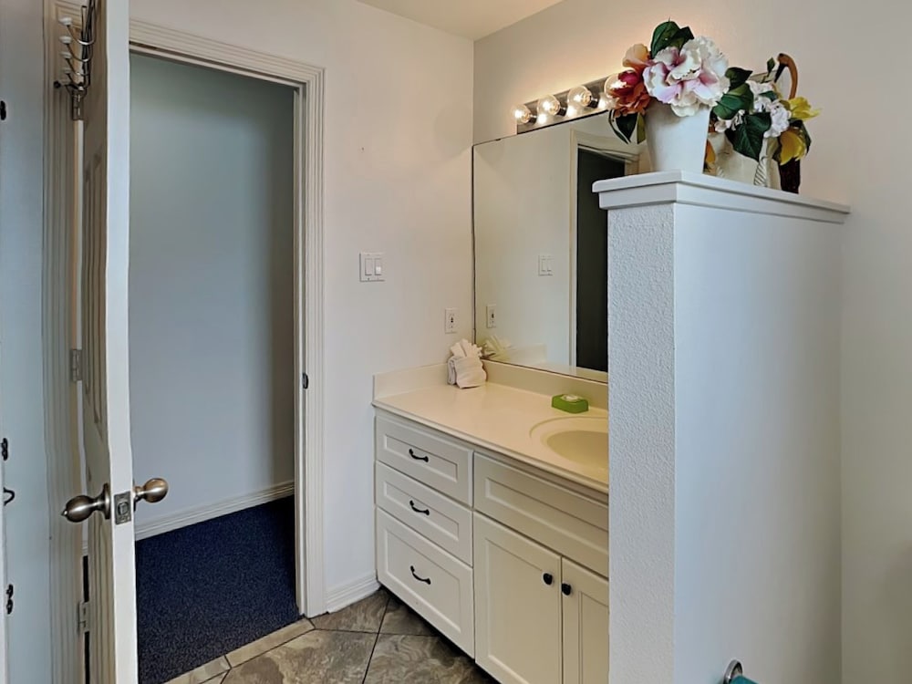 Casa de Reyes by Ryson Vacation Rentals