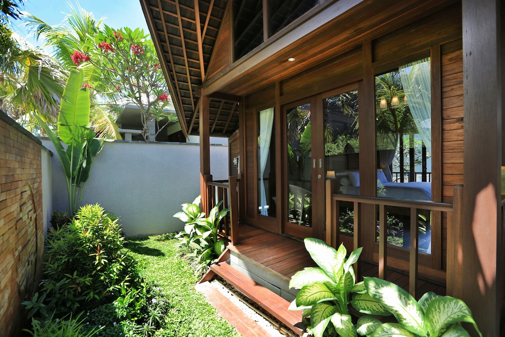 Raja Woods Villa