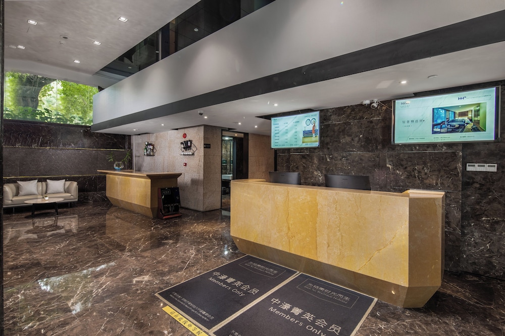 CNHOL RADIENT HOTEL