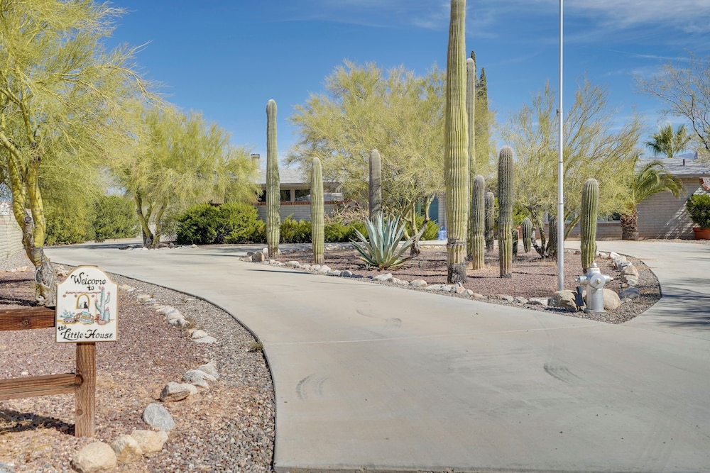 Private Oro Valley Home w/ 130 Mi Bike Path Nearby