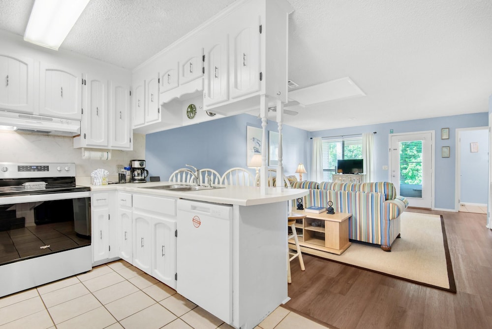 Laguna Beach Breeze view 5