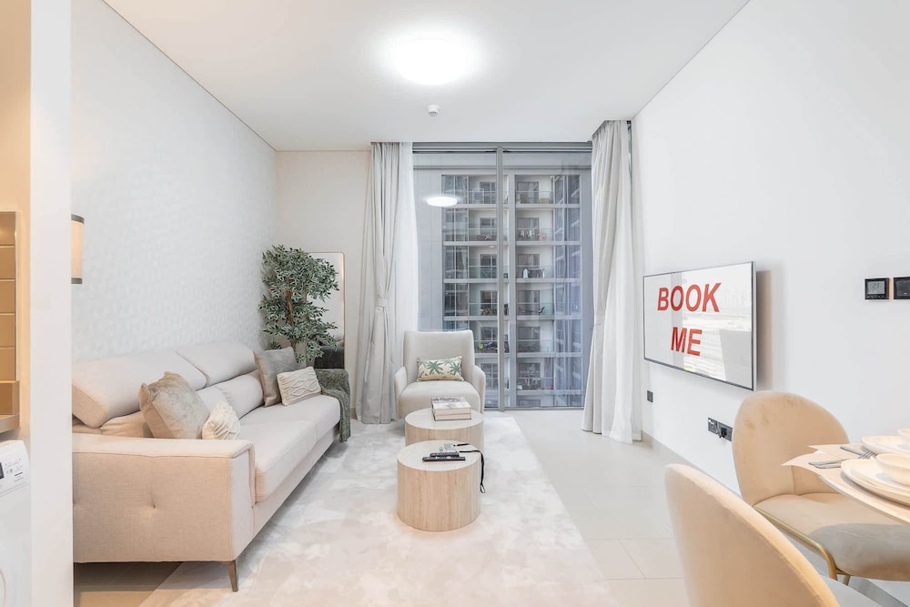 Lavish 1BR Apartment in Sobha Creek Vistas Reserve