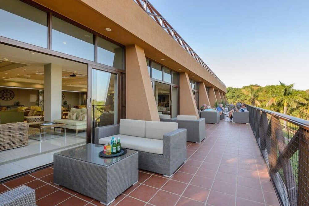 San Lameer Villa Rentals Three Bedroom Luxury 13908